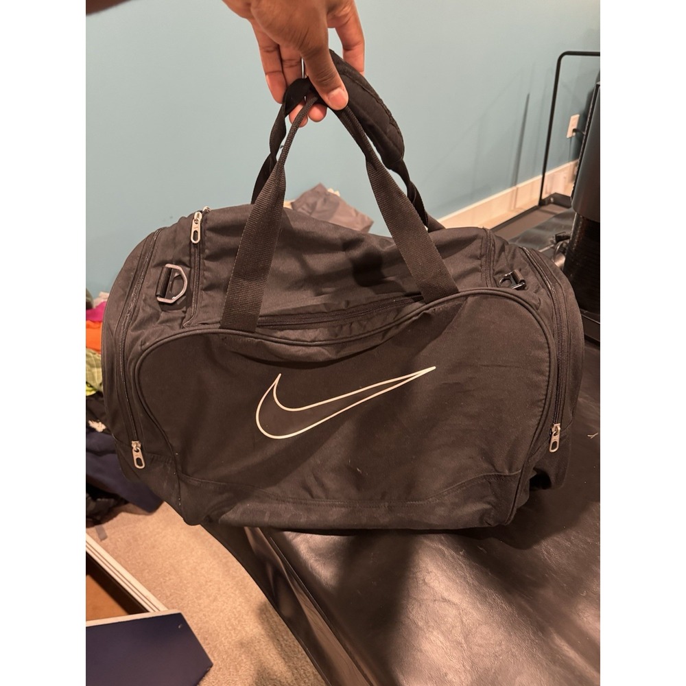 Nike Black Duffel Gym Bag Large Swoosh Logo Travel Sports Bag